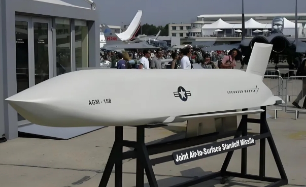 AGM-158聯合空對地對峙導彈（JASSM）恐影響烏俄戰局。   圖:翻攝自 / 騰訊網