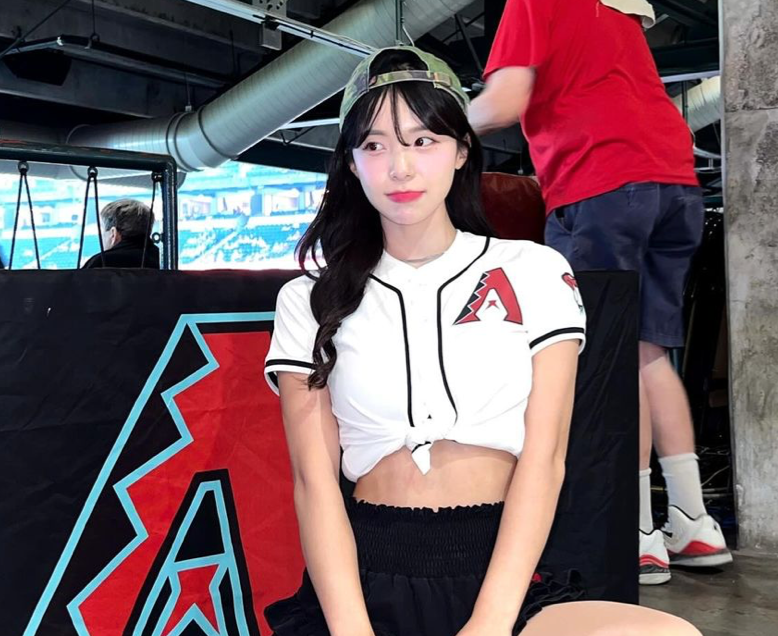 李多慧日前前往美國，為MLB亞利桑那響尾蛇球隊(Diamondbacks）舉行的「台灣日」應援。   圖：翻攝自李多慧IG