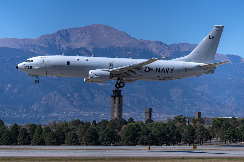 澳洲皇家空軍的 P-8A 波賽頓海上巡邏機也共同參加演練。   圖:翻攝自X /  GDevore Photos