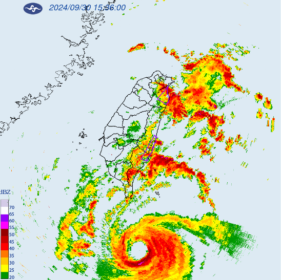 中度颱風山陀兒越晚雨勢越強，颱風正龜速前進，對台灣帶來強風及豪雨。   圖：翻攝自中央氣象署官網