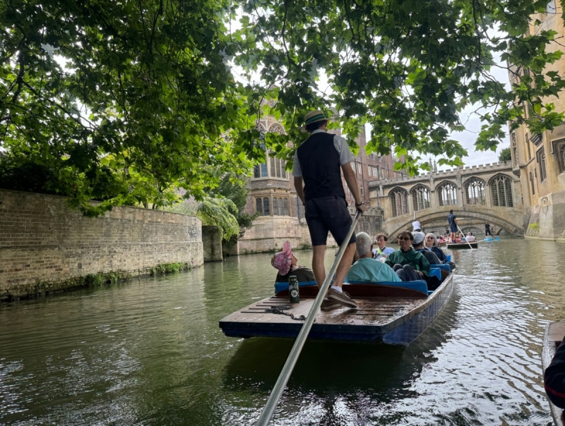 來到劍橋大學，能不泛舟康河（River of Cam)？   圖/黃文局提供