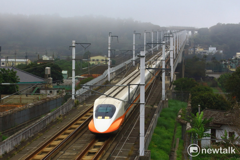 台灣高鐵今(13)天發出公告．各車次列車都將依時刻表發車。   圖：新頭殼資料照片