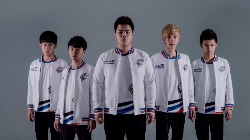 Samsung TTP Esports戰隊成員：花凜、情人、宮廷、凜、鮮柚(由左至右)   圖：台灣三星/提供