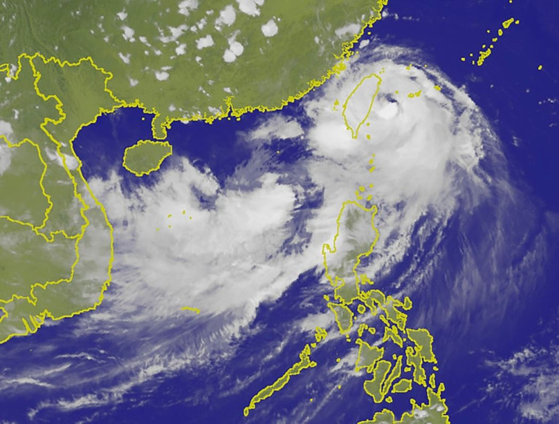 氣象局表示，預估下午5時30分發布海棠颱風海上颱風警報。   圖：中央氣象局