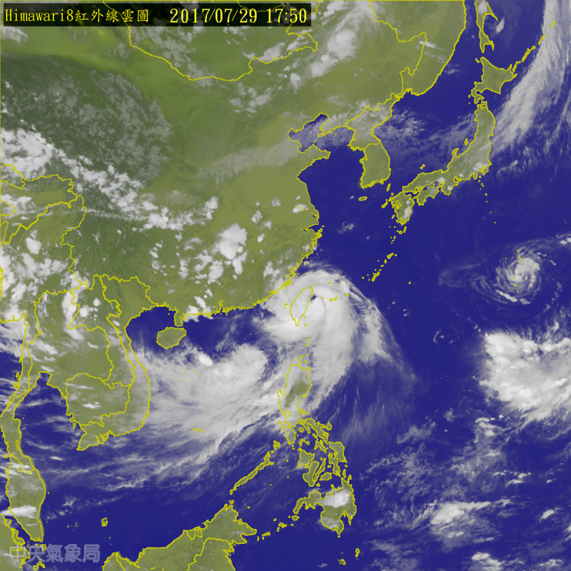 尼莎颱風帶來不少強風豪雨，對台灣各地構成威脅，今日17時左右，海棠颱風在東沙島形成，最快30日海棠颱風就會影響南台灣，有可能會出現雙颱影響台灣的現象。   圖：中央氣象局
