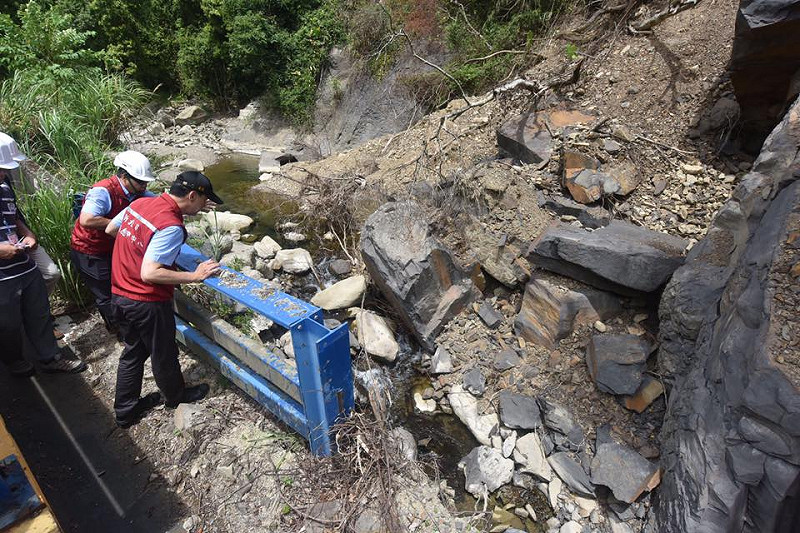 朱立倫視察新北市受尼莎颱風影響之災害情況。   圖：翻攝自 朱立倫 臉書專頁
