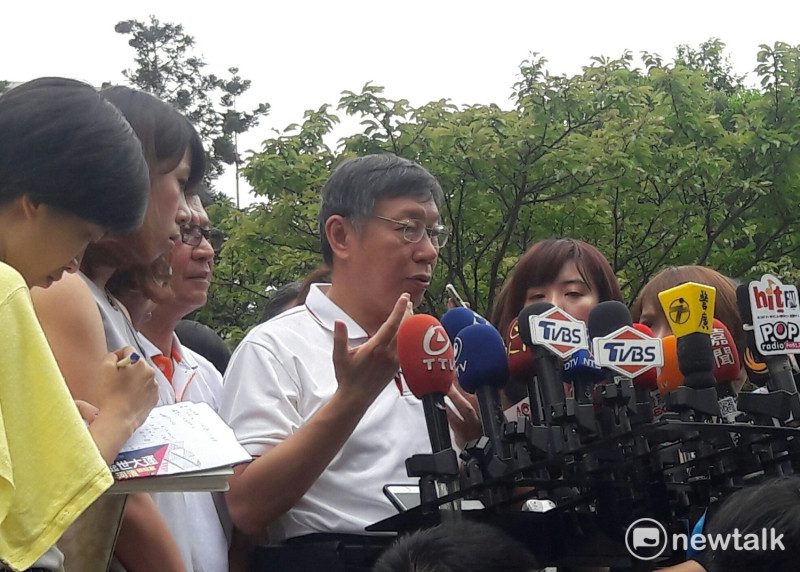 親民黨副秘書長劉文雄昨日逝世，與其交情甚深的台北市長柯文哲今（1）日受訪表示「少了一位朋友」。   圖：張芸嘉/攝