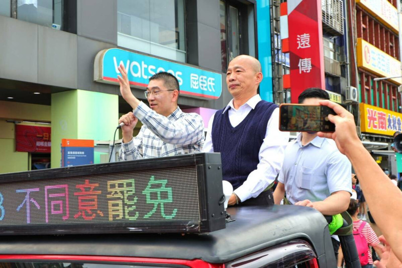 立法院長韓國瑜陪同基隆市長謝國樑車掃   圖：國民黨基隆市黨部