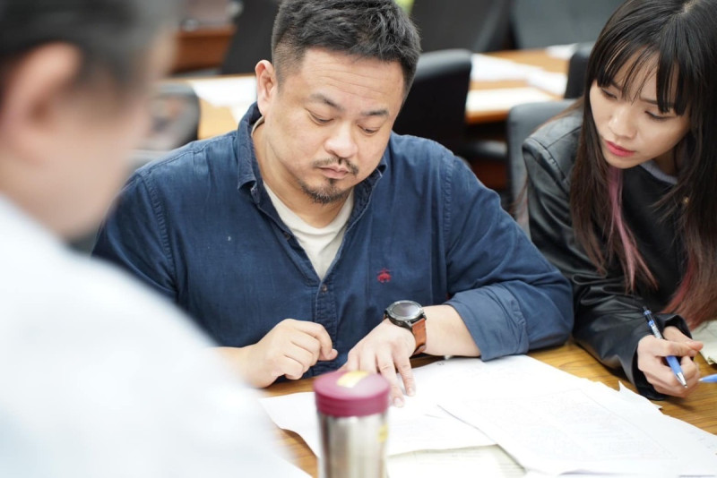 民進黨立委洪申翰關注拾荒者權益，現再提出數據打臉台北市長蔣萬安。   圖：翻攝自洪申翰臉書