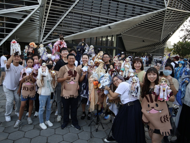 「霹靂盛典」吸引超多霹靂戲迷朝聖。   圖：高雄市經發局提供