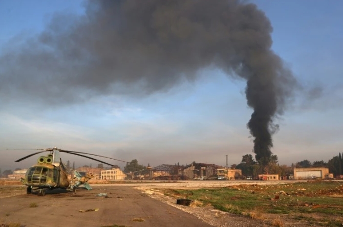 俄軍駐敘利亞空軍基地遭到叛軍攻入。   圖 : 翻攝自火星數據研究所