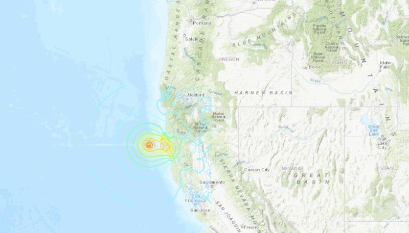 北加州近海5日早上發生規模7.0地震，震央位在圖中星號處。   圖：取自美國地質調查所網頁