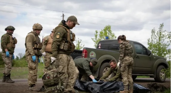 俄羅斯方面宣稱，每個月損失的俄軍士兵人數僅 1800 人。但有中國專家進行分析後認為，這個數據可能「不太現實」。   圖：翻攝自 唐駁虎