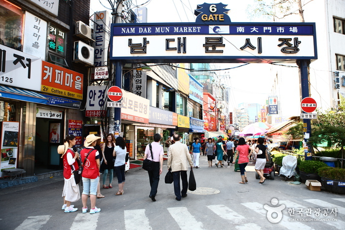 韓國的南大門市場，是國人最愛拜訪的地點之一。   圖：翻攝自韓國觀光公社網站