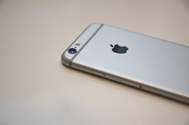 蘋果降速iPhone的行為遭到法國檢方調查。   圖：pixabay