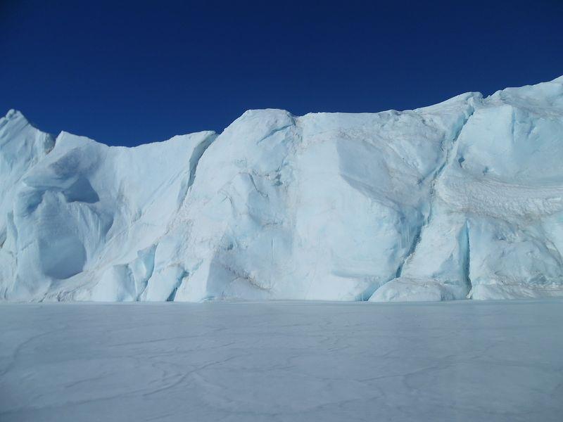 科學家遙感調查發現，被稱為西南極洲裂谷系統的大範圍地區，分布了91個高度由100到3850公尺不等的火山。圖為南極洲示意圖。   圖 : 取自Pixabay圖庫