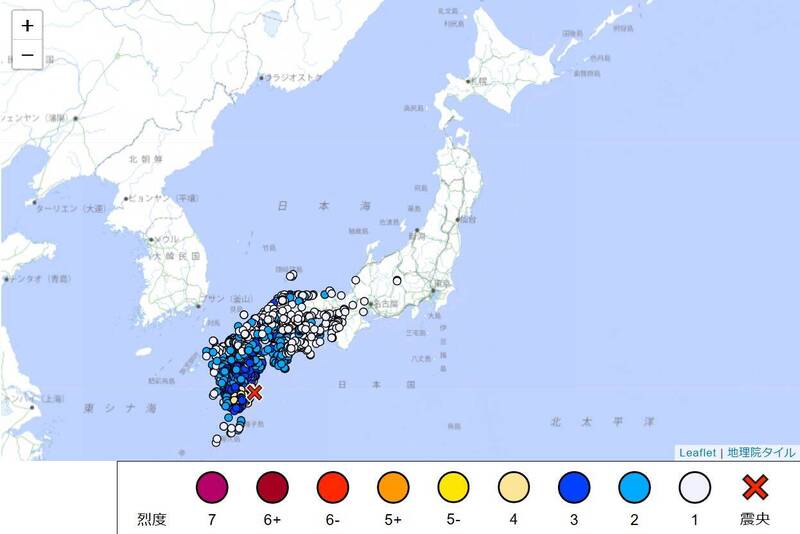 日本九州宮崎縣外海晚間9點19分發生規模6.9地震，震央位於宮崎縣的東側海域日向灘。   圖：翻攝日本氣象廳官網