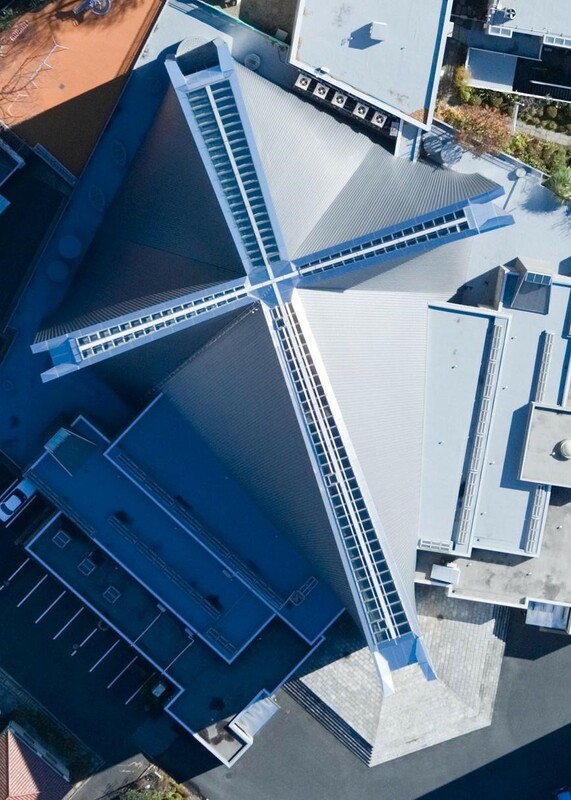 從空中俯瞰建築時，會顯現出十字架的輪廓。   圖：©St. Mary’s Cathedral, Tokyo／提供