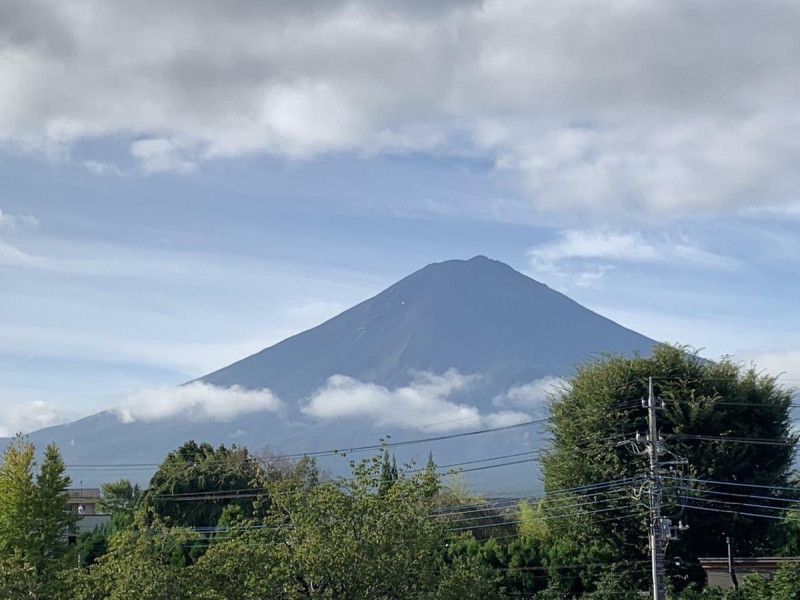 今(20)日訂購3月底至10月底飛日本或東南亞機票，即可享有超優惠價格。(圖為日本富士山)   圖：民眾／提供