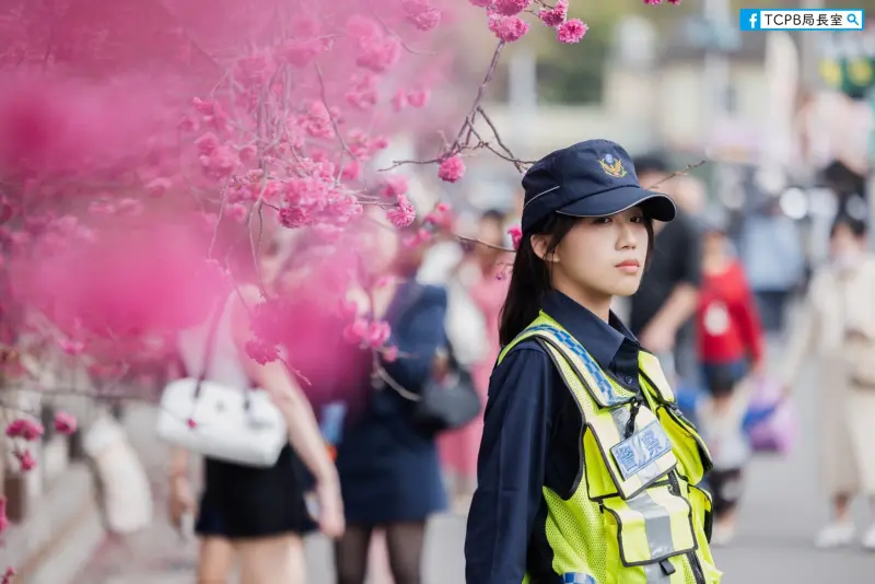 ▲台中市警察局長臉書貼出泰安派出所前交管的照片，引起網友暴動了。   圖：翻攝TCPB 局長室臉書