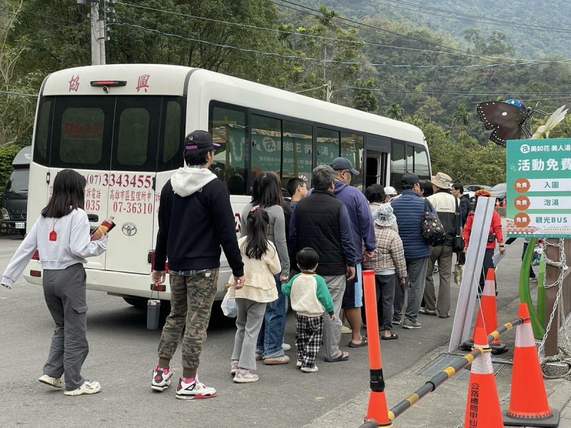 高市原民會推免費情人谷溫泉體驗，即日起至3月9日假日部落觀光巴士帶旅人深入茂林。   圖：高雄市原民會/提供