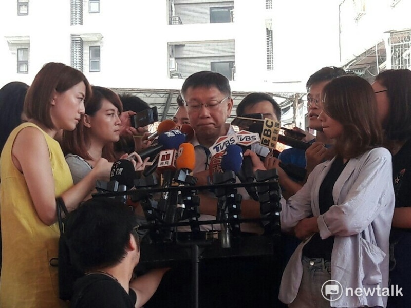 邀請歷任總統出席世大運，台北市長柯文哲今（17）日表示，「變數太多」，恐要到當天中午才能確定座位怎麼排。   圖 : 張芸嘉／攝