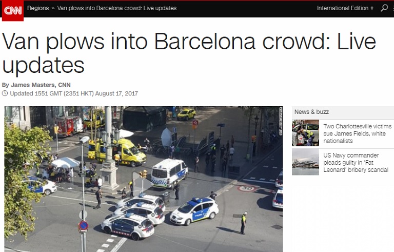 西班牙巴塞隆納蘭布拉大道當地時間17日下午發生廂型車衝撞行人事件，傳出至少13人死亡，多人受傷。   圖：翻攝CNN網站