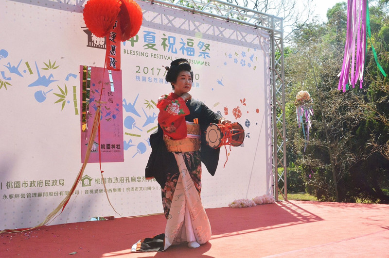 「仲夏祝福祭」的主活動在8月20日隆重登場，現場有熱鬧的園遊會和日本傳統舞蹈。   圖：桃園市政府提供