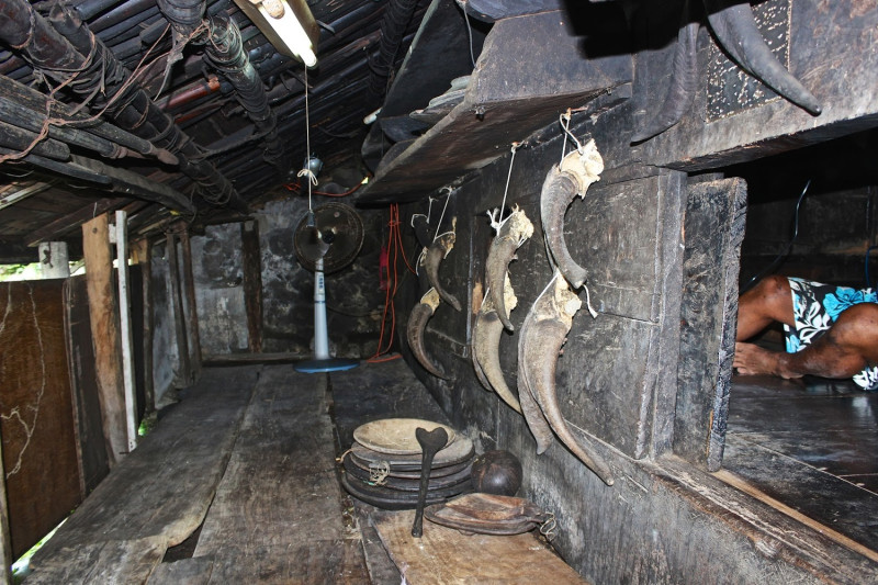 達悟族地下屋裡的廚房，也是收藏飛魚的貯藏空間。   圖:Google地球／提供