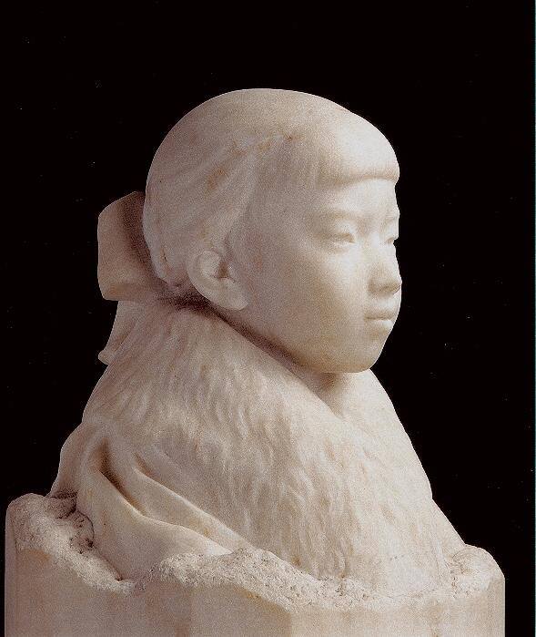 早期台灣藝術家黃土水的大理石作品《少女胸像》，目前放在台北市太平國小。   圖: 文史工作者蕭文杰／提供
