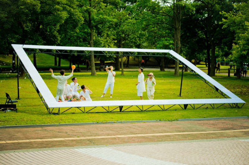 古名伸舞蹈團，是台灣唯一在地景藝術節中作專業演出的團體。   圖:桃圖市文化局／提供