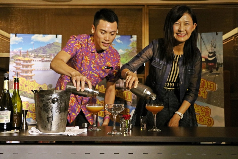 高雄市觀光局配合七夕情人節，推薦「10大甜蜜蜜景點」，邀情侶來趟泿漫遊高雄。&nbsp;&nbsp;&nbsp;圖：高雄市觀光局