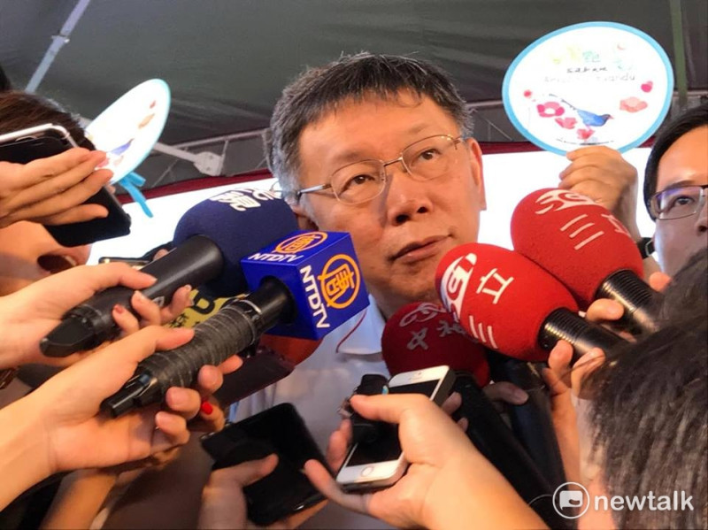 台北市長柯文哲今（25）日說，「公務員被說好乖是可恥，好聰明才是讚美」。   圖 : 周煊惠／攝