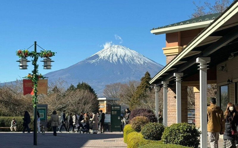 漲價了！今夏爬富士山「每人付4000日圓」 靜岡縣拍板入山費條例