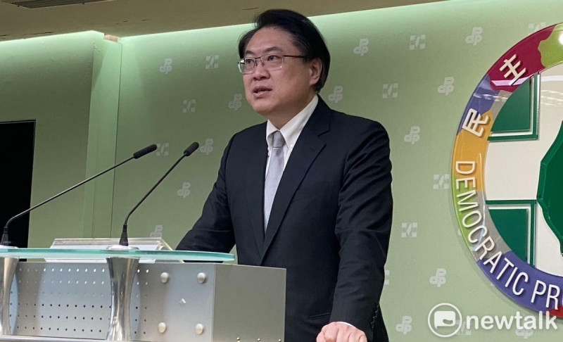 民進黨秘書長林右昌近期將會宣布民進黨助攻罷免三階的細節。   圖：林朝億/攝