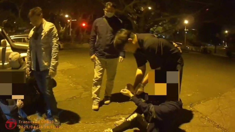 花蓮縣警察局刑事警察大隊破獲毒品交易案，日前在花蓮市某公園停車場逮獲簡姓男子販售毒品彩虹菸，調查發現，簡男為消防役男，依違反毒品危害防制條例送辦。（花蓮縣警察局提供）中央社記者張祈傳真  114年4月18日   