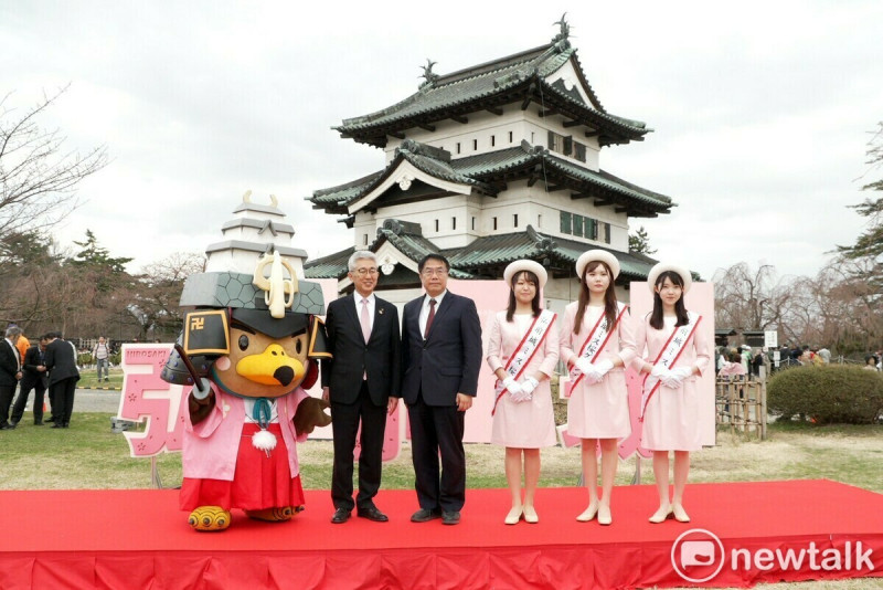 台南市跟友誼市青森縣、弘前市素來情誼深厚，台南市長黃偉哲特赴當地訪問，並在今日出席當地年度重要盛事－弘前櫻花祭的開幕儀式，以行動回應和感謝友誼市對台南的支持。   圖：台南市政府提供