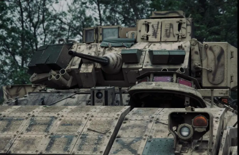 美製M2A2步兵戰車。 圖:翻攝自 騰訊新聞 美製M2A2步兵戰車。 圖:翻攝自 騰訊新聞