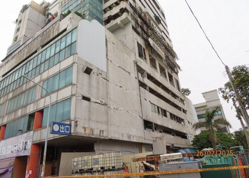 法務部行政執行署彰化分署1日表示，將拍賣彰化縣員林市黃金帝國大樓2樓及地下4樓建物與土地持分，一拍最低總價新台幣124萬元。   圖 : 法務部行政執行署彰化分署/提供