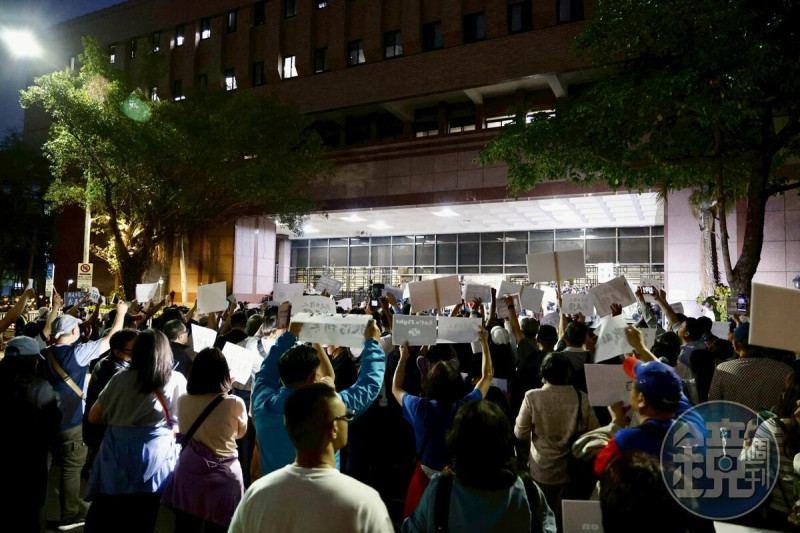 藍營發動的多起罷免綠委連署案引發爭議進而遭到搜索調查，國民黨卻轟是政治追殺。（本刊資料照）   