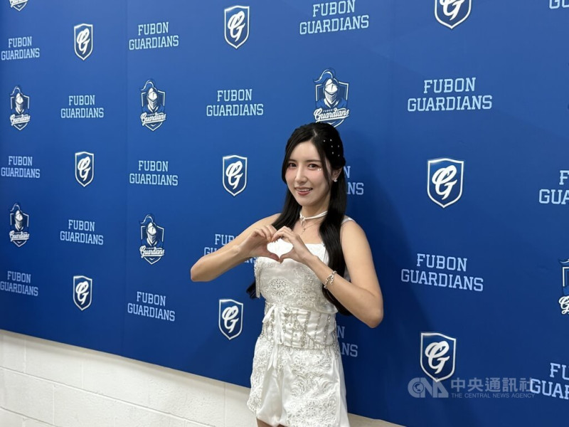 中華職棒富邦悍將隊找來新洋投布坎南（David Buchanan，暫譯），他也是啦啦隊Fubon Angels韓籍成員南珉貞（圖）最欣賞的投手。南珉貞3日表示，布坎南中職初登板一定會到場，就算在高雄也去。中央社記者謝靜雯攝  114年5月3日   