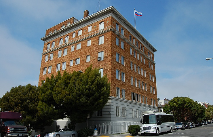 美國報復外交人員被裁，限期要求俄羅斯關閉駐舊金山總領事館。   圖：翻攝維基網站/Eugene Zelenko