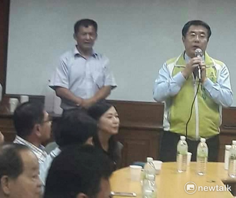 台南市長參選人、立委黃偉哲主持溪南後援會籌備會議。   圖：黃博郎/攝