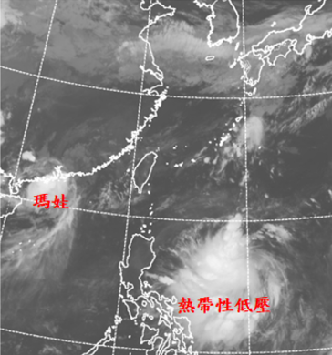 今(4日)晨4:40衛星雲圖示，菲律賓東方海面「熱帶低壓」蘊釀中，有發展成「輕颱」的機率，應密切觀察。   圖：翻攝自氣象應用推廣基金會