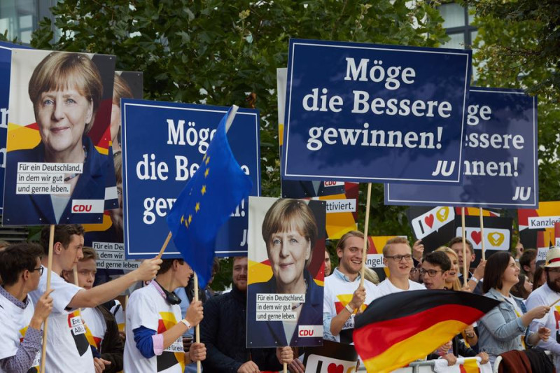 德國現任總理梅克爾爭取4連任，備受看好，但德國已預料到俄羅斯會試圖影響大選，阻止梅克爾勝選。   圖：翻攝梅克爾臉書