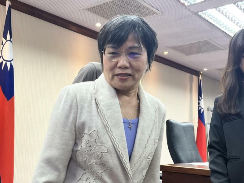 內政部長劉世芳對於內閣改組消息，一切回應「謝謝指教、不知道、要請教卓院長」。   圖：金大鈞/攝