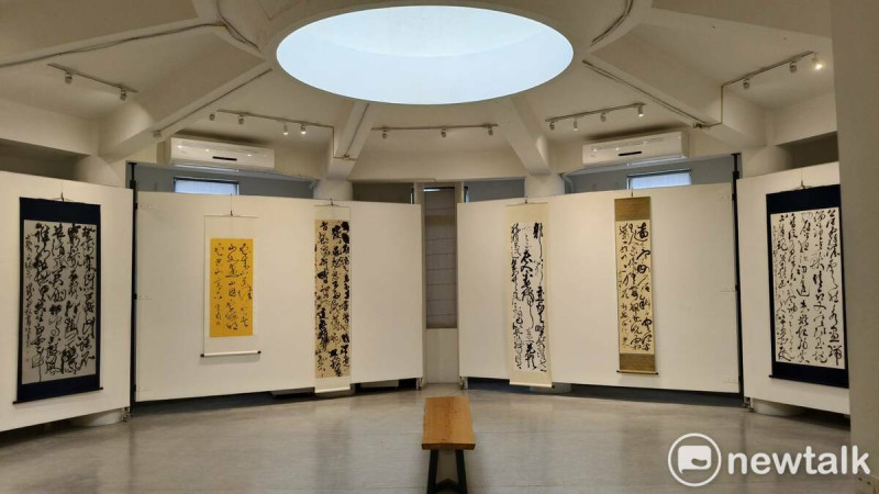 集結10位行草名家作品，備受書壇矚目的「驚雲─當代行草十人展」，自5/8至5/29在南台灣書法殿堂「明宗書法藝術館」轟動登場。   圖：黃博郎／攝