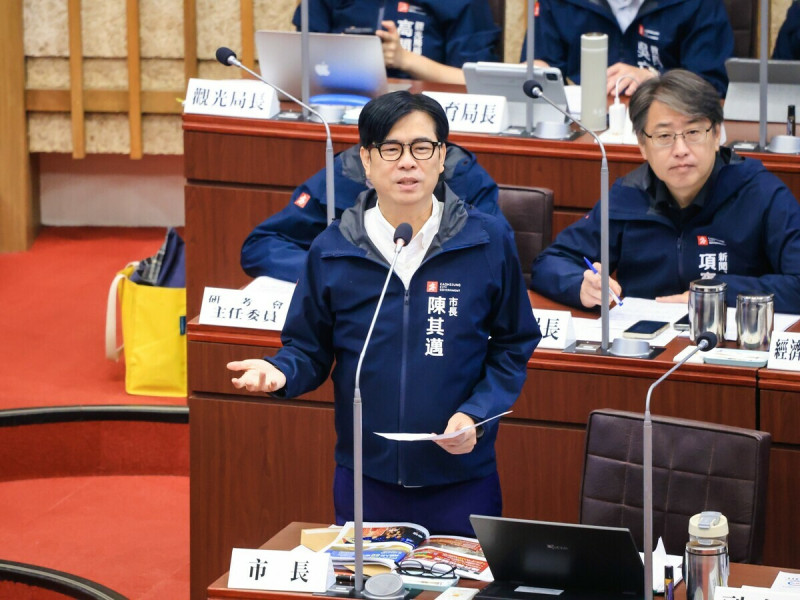 陳其邁曾轟前行政院長江宜樺是希特勒，藍營粉專要德國在台協會用同樣標準批判。   圖：高雄市政府/提供