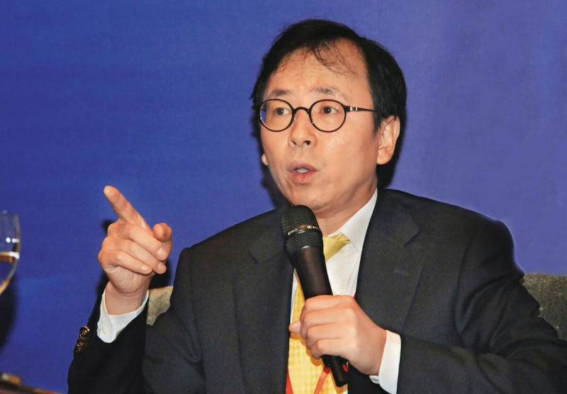 獨立經濟學家謝國忠指出下半年全球經濟衰退，金融業會大衰退。（東方IC）   圖：鏡週刊提供