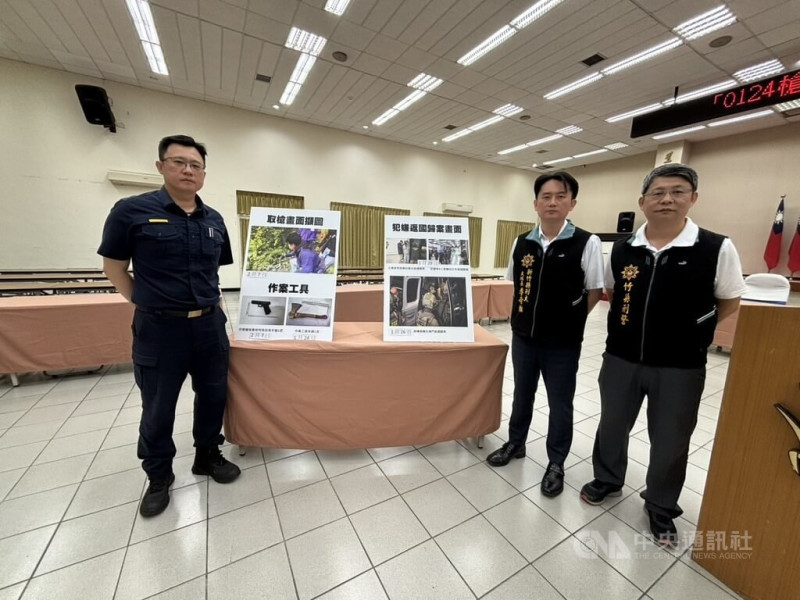 地方幫派成員姜姓男子因父親遭劉姓幫主毆傷，姜男涉集結其他5名成員報復共謀殺劉姓幫主，造成劉男身亡。新竹地檢署將姜男等6人依殺人罪嫌起訴。圖為新竹縣警察局14日辦偵查終結記者會說明相關案情。中央社記者郭宣彣攝  114年5月14日   